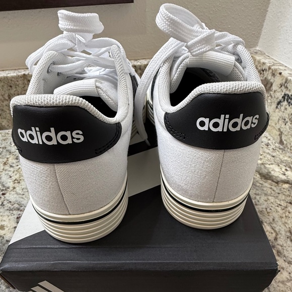 NWT Adidas Unisex Canvas Casual Sneaker White/Black/Off White (Size W6.5 / M5.5) - Picture 8 of 11